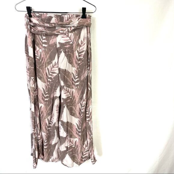 Free PeopleHi Rise Culotte Palm Print - Picture 4 of 13